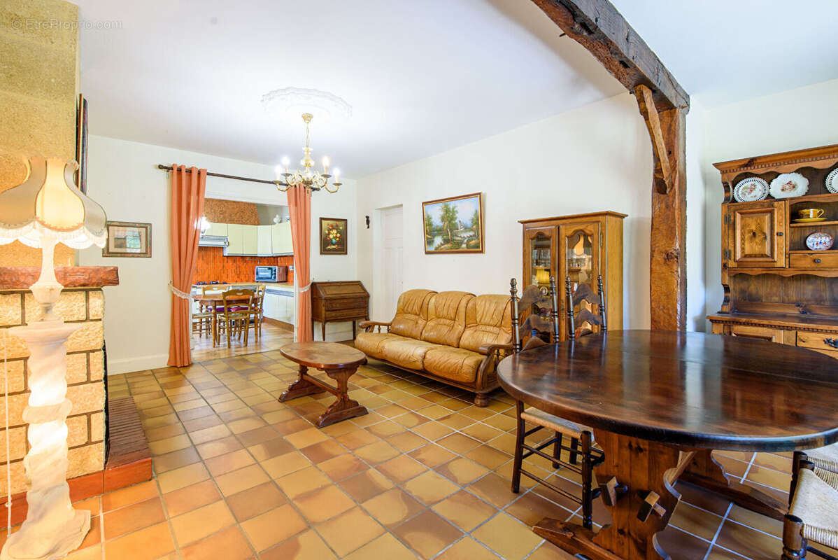 Maison à ROQUEFORT