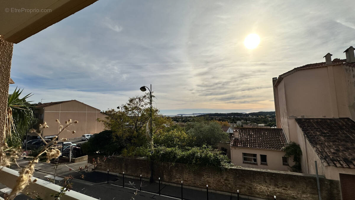 Appartement à BORMES-LES-MIMOSAS