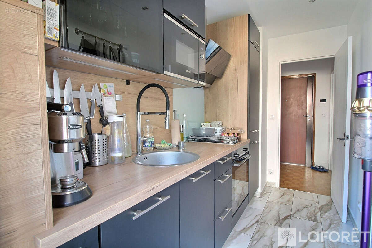 Appartement à LA GARENNE-COLOMBES