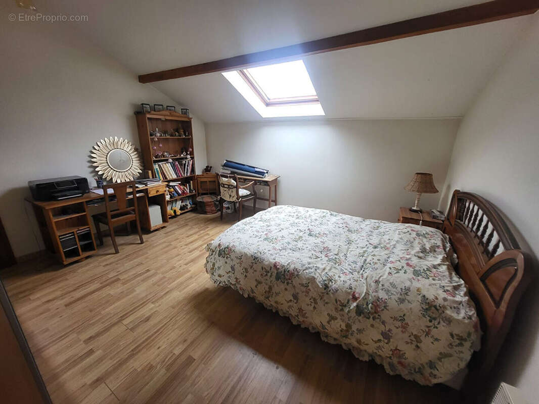 Maison à VERNOU-LA-CELLE-SUR-SEINE