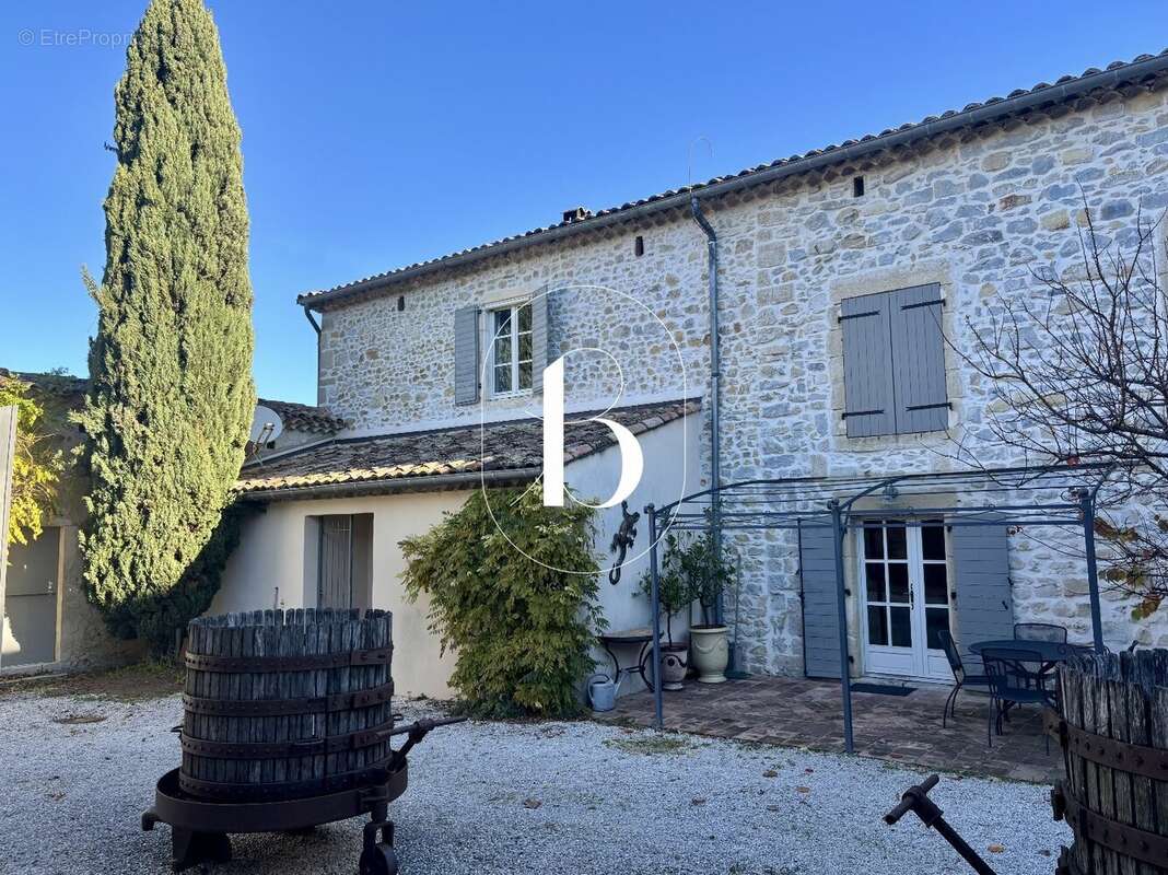 Maison à SAINT-THEODORIT