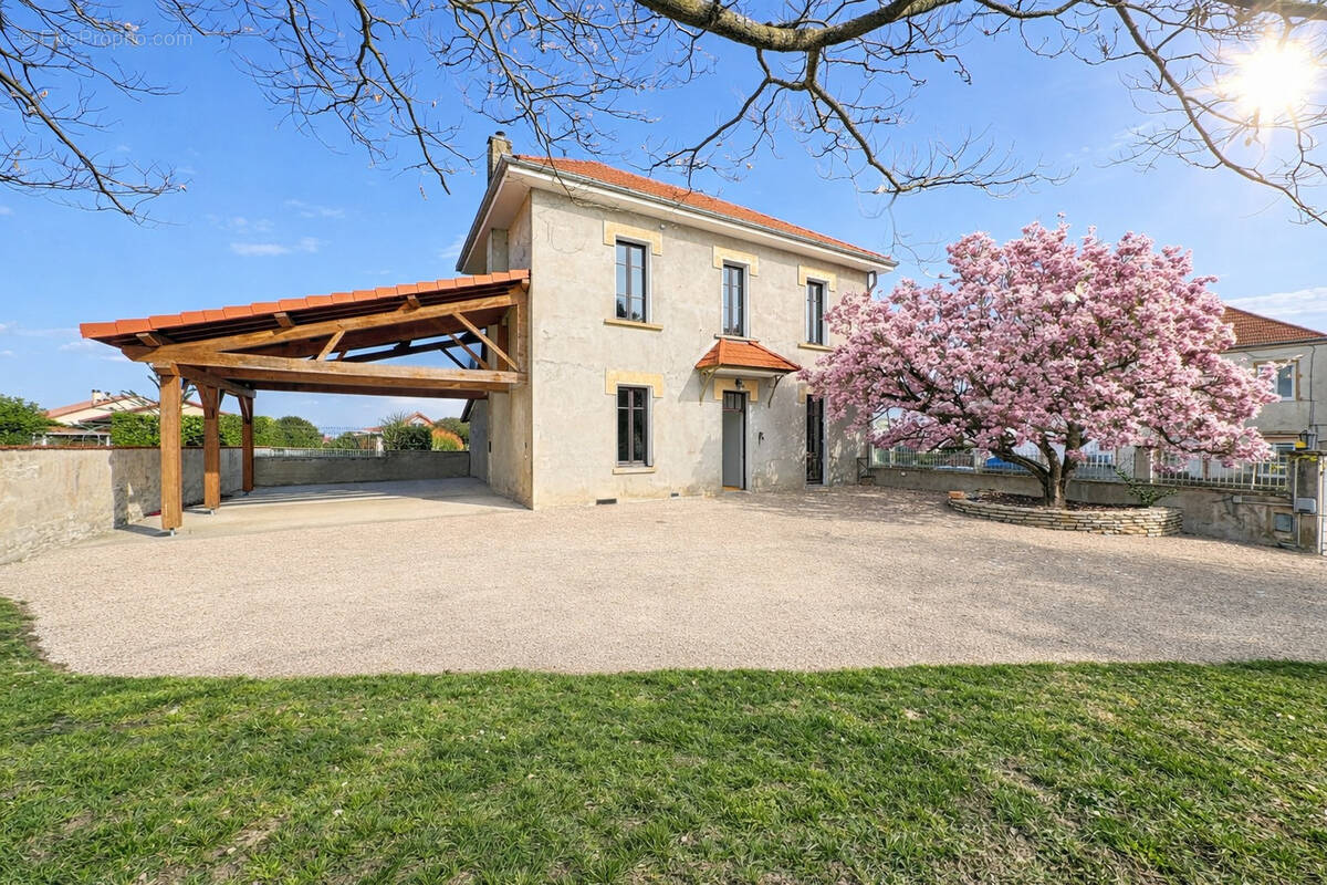 Maison à MABLY
