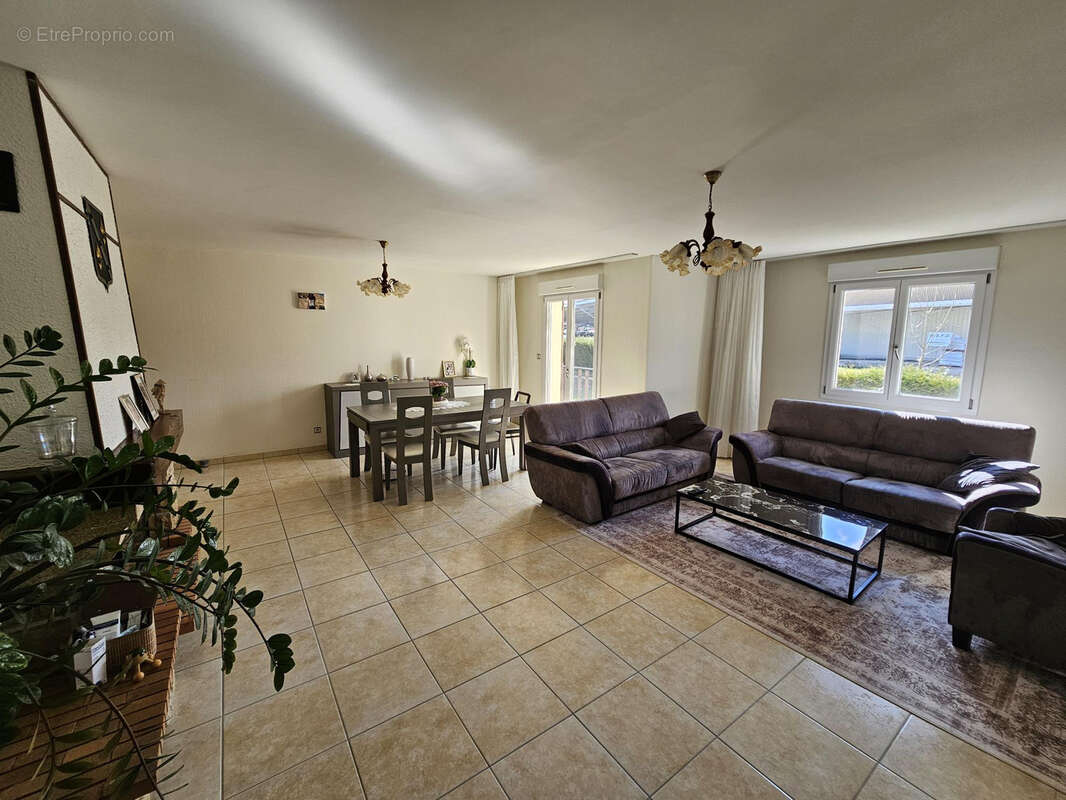 Maison à VALDAHON