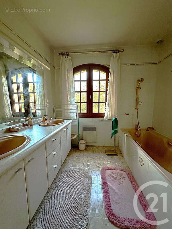 Maison à THORIGNY-SUR-MARNE