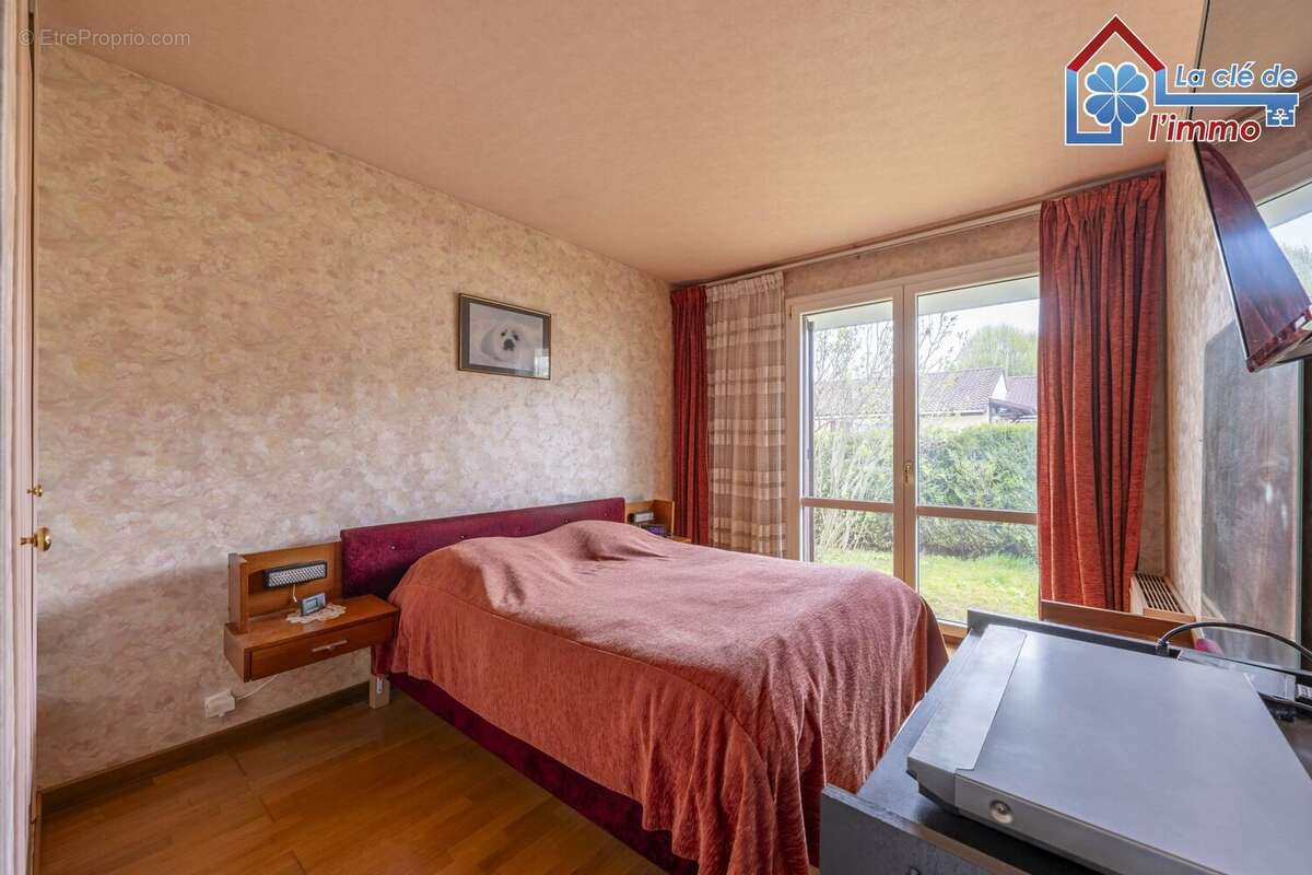 Maison à MOISSY-CRAMAYEL