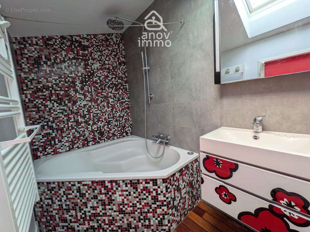 Magnifique Duplex de 91m2, proche Halles sainte Claire - photo 9