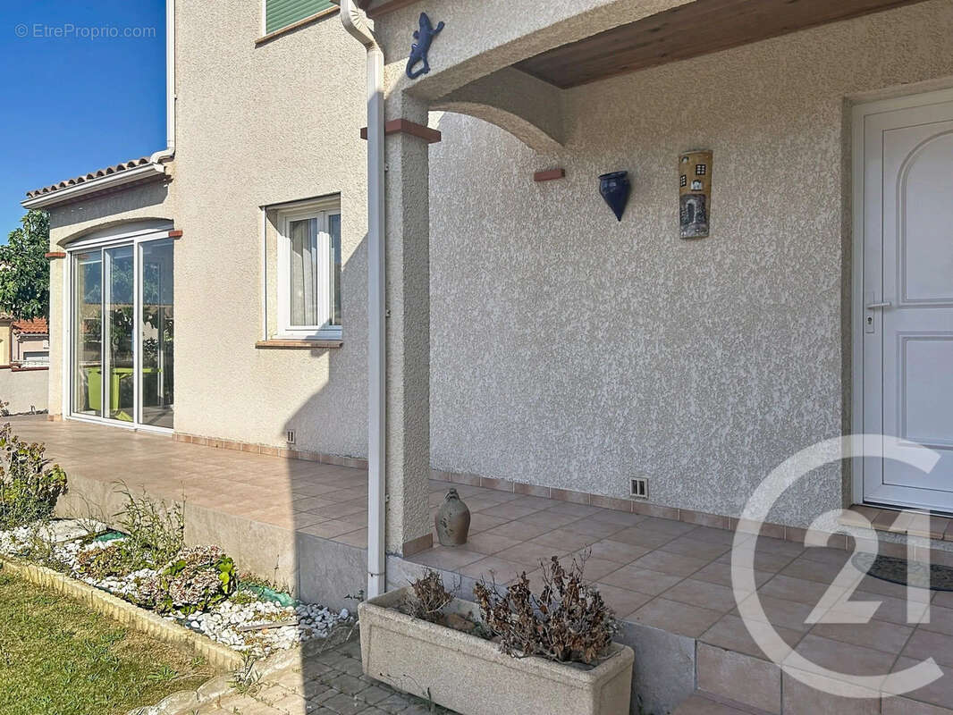 Maison 108 m² à Saint-Cyprien  - photo 20