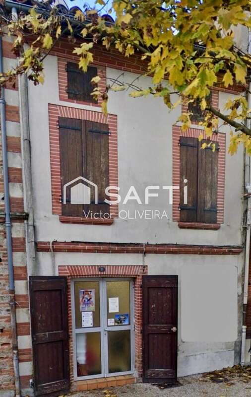 Commerce 125 m² à Saint-Sulpice  - photo 2