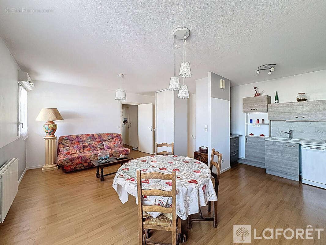 Appartement à L'ISLE-D'ABEAU