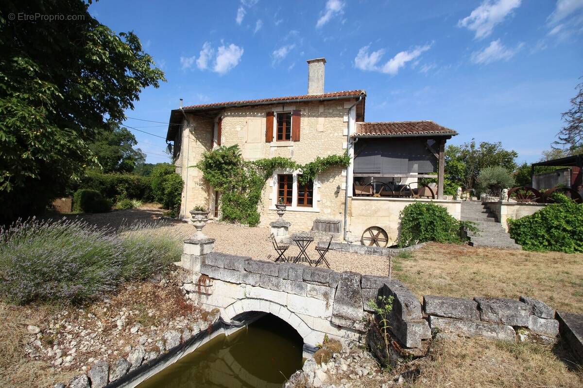 Maison à VERTEILLAC