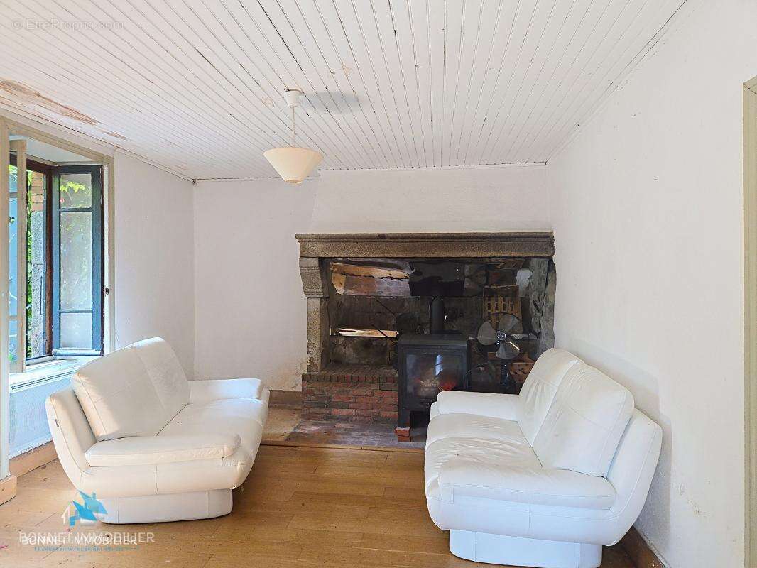 Propriété de caractère de 290 m² constituée d'une maison et d'un gîte de charme - photo 17