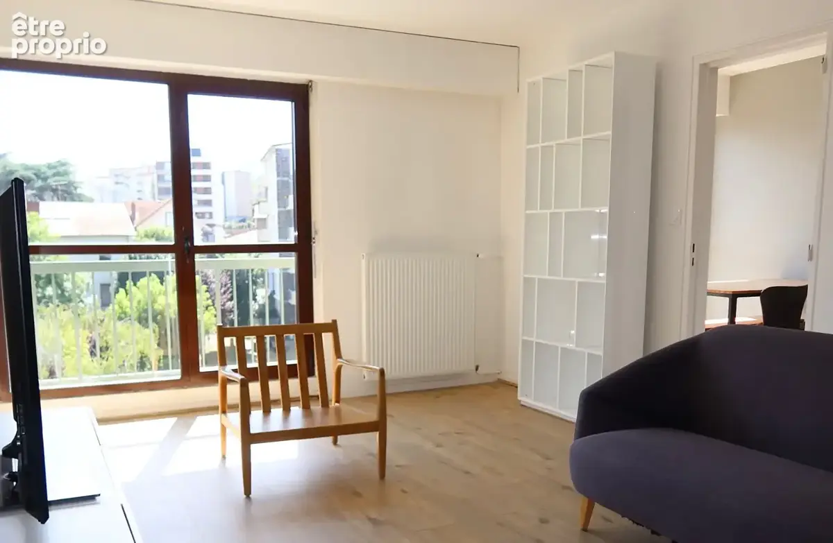 Dernier étage avec balcon et vue cathédrale - T5 de 100 m² avec garage - photo 3