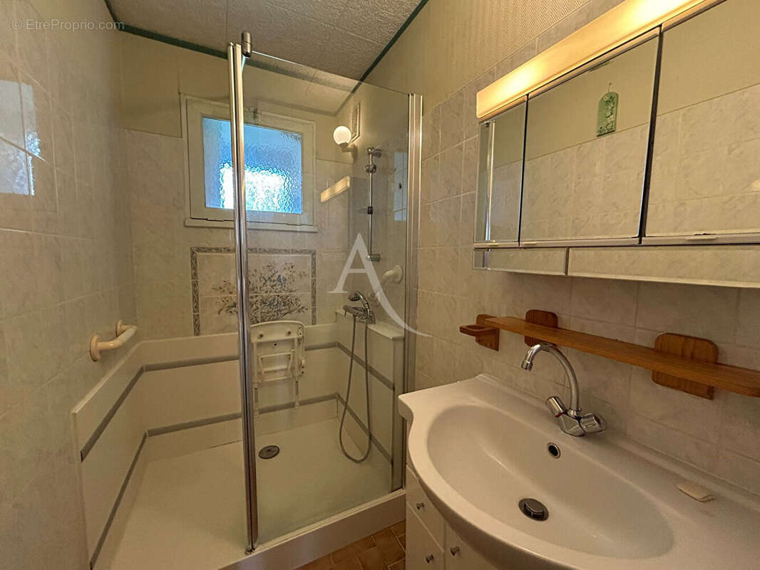 T4 - 3 chambres - CHATEAU REZE - photo 7