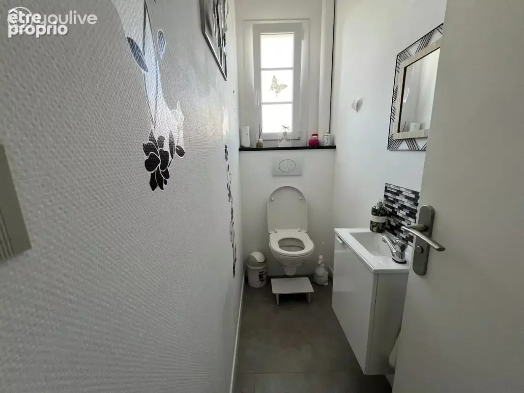 Maison de qualité avec appartement indépendant, terrain arboré de 2 500 m² et ascenseur extérieur - photo 20