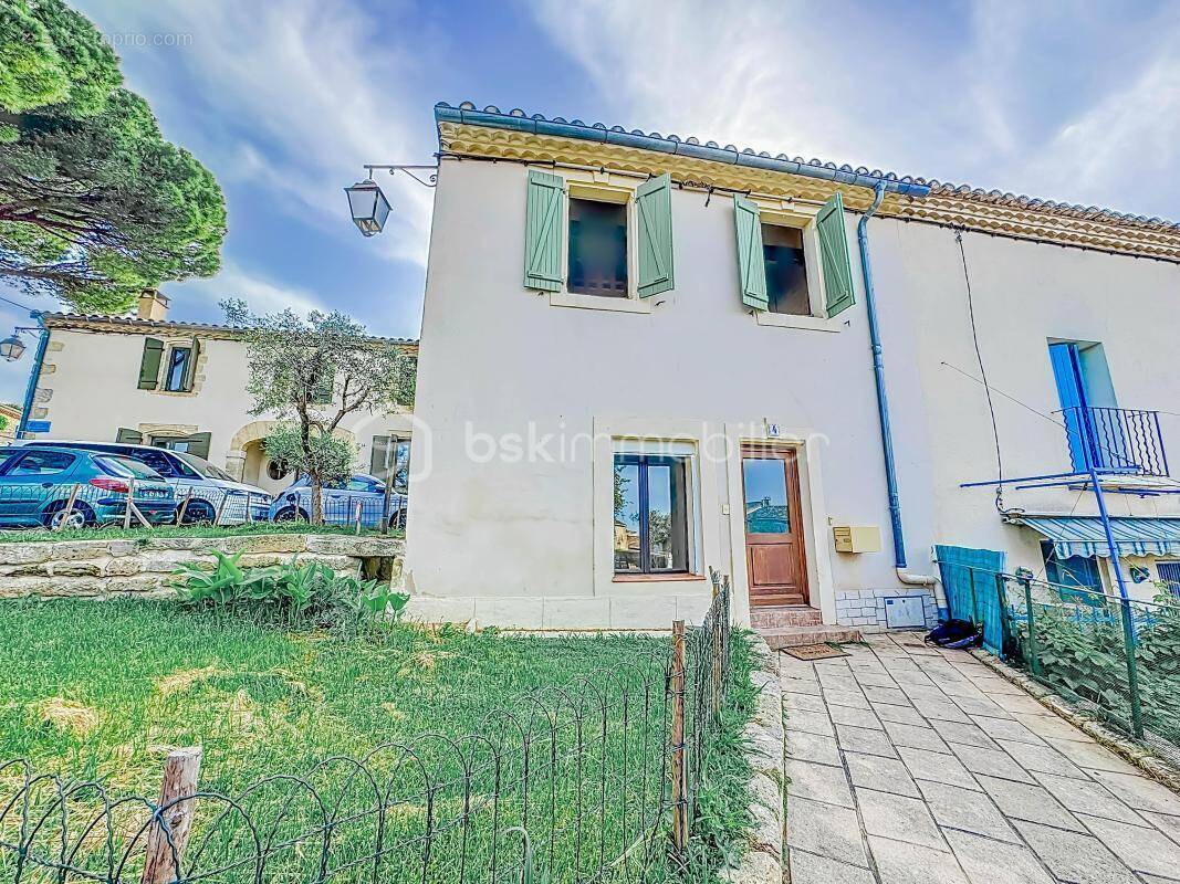 Maison à GALLARGUES-LE-MONTUEUX