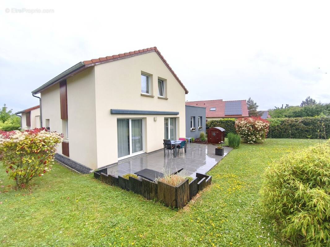 Maison à NOMENY
