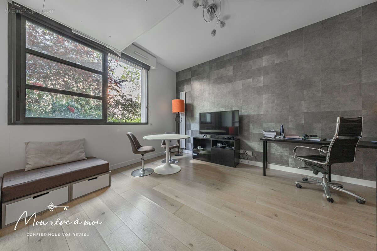 Appartement à LEVALLOIS-PERRET