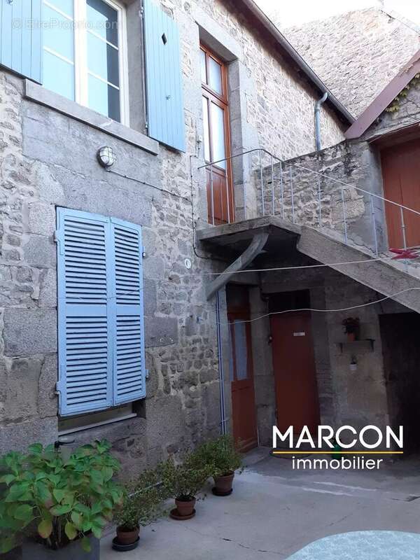 Maison à CHENERAILLES