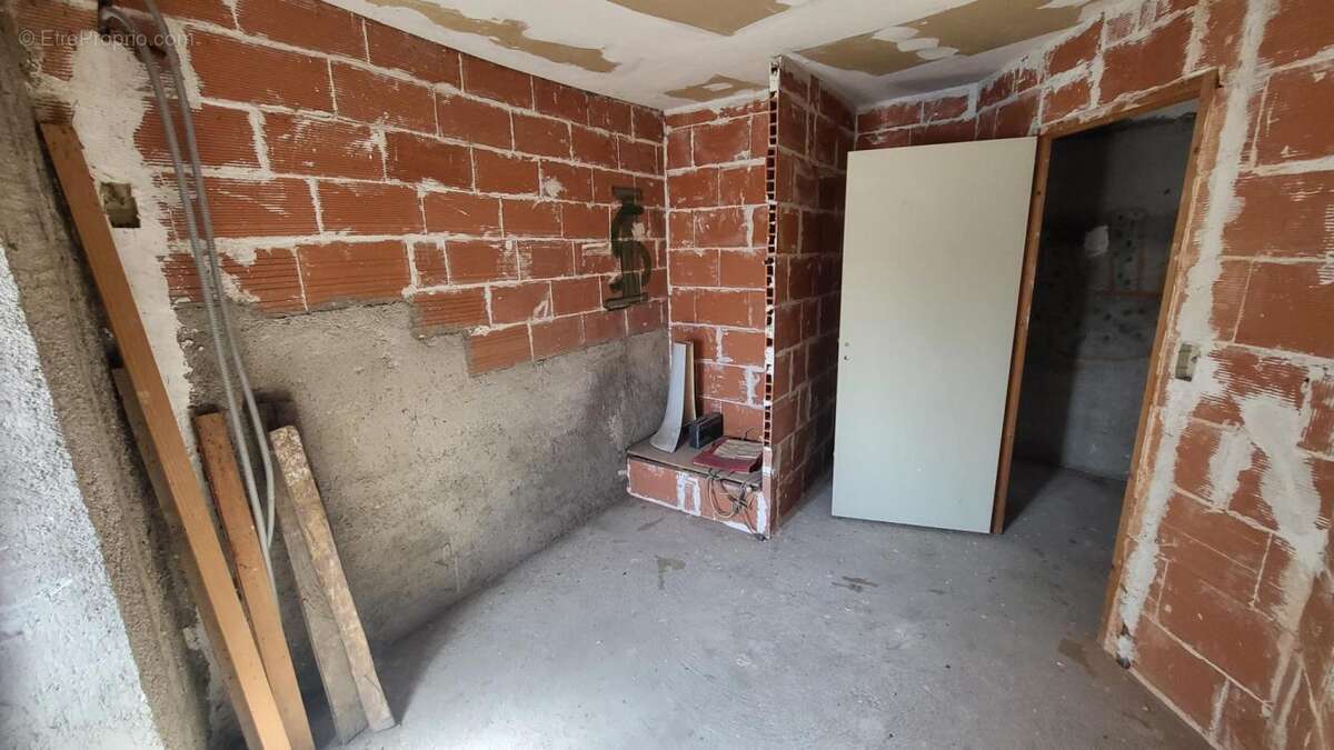 Belle opportunité d'investissement avec cette maison de ville au coeur d'Alban - photo 6