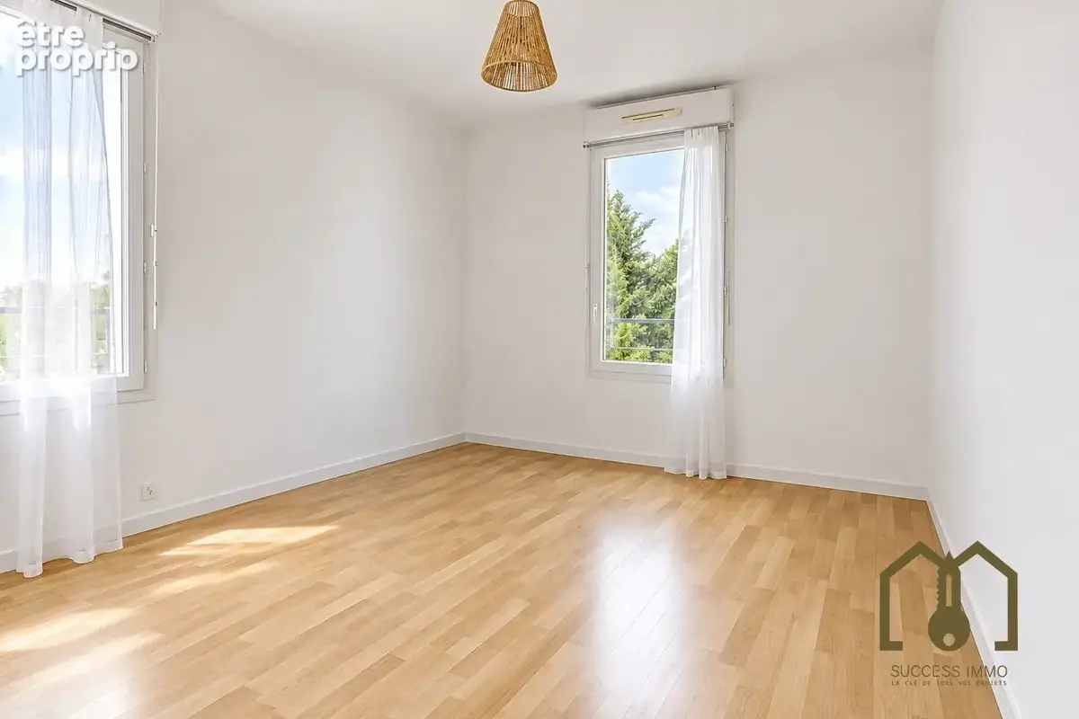 Appartement 76 m² à Vaulx-En-Velin  - photo 5