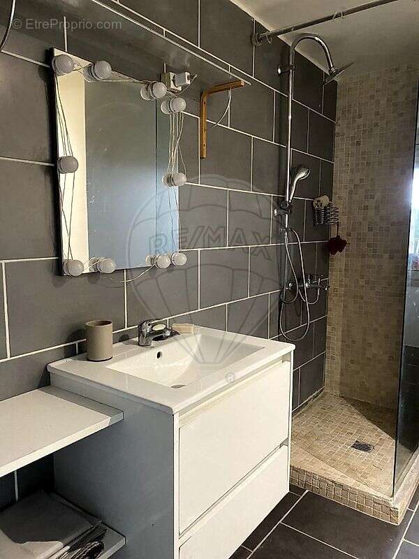 Appartement à VILLENEUVE-LOUBET