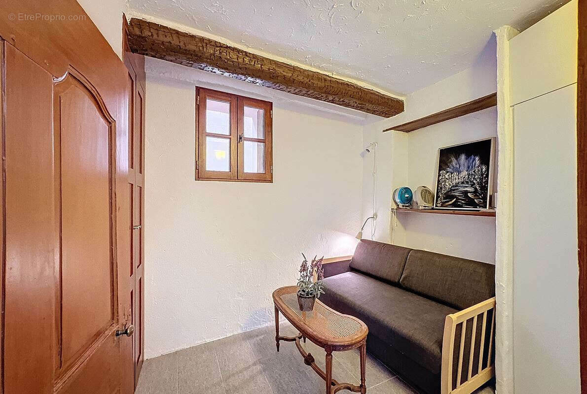 Maison de village de 175m2 avec terrasse. - photo 8