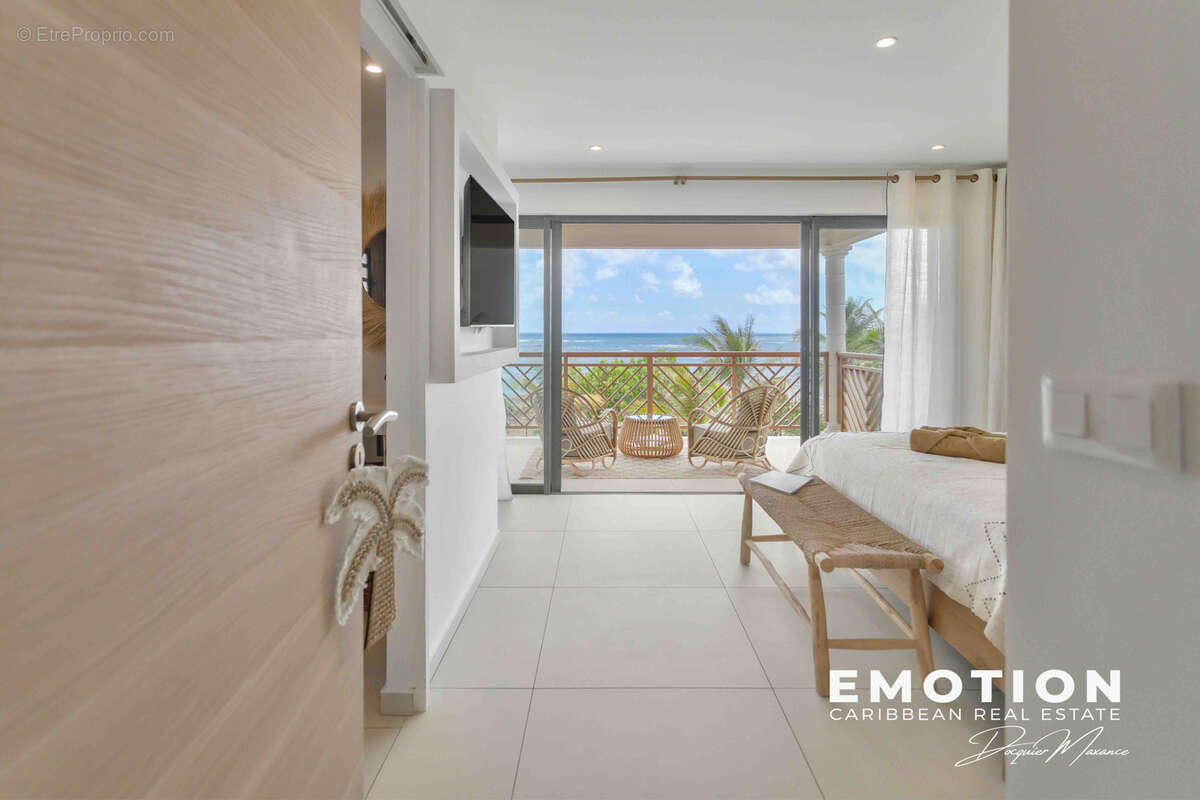 Villa T4 de 112 mètres carrés avec prestations haut de gamme et vue mer à Oyster Pond - photo 36