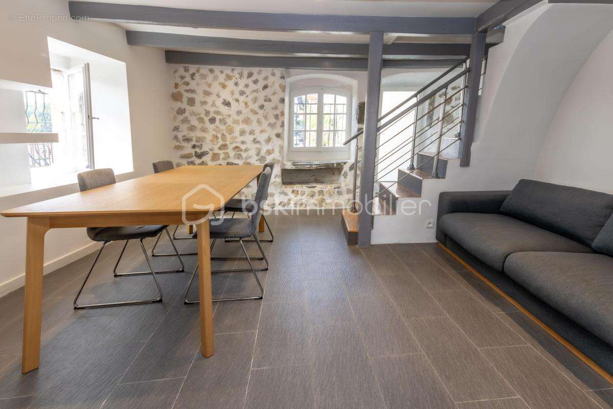 Maison de caractère 205m2 à la campagne, à 10 minutes du canton de Genève - photo 7