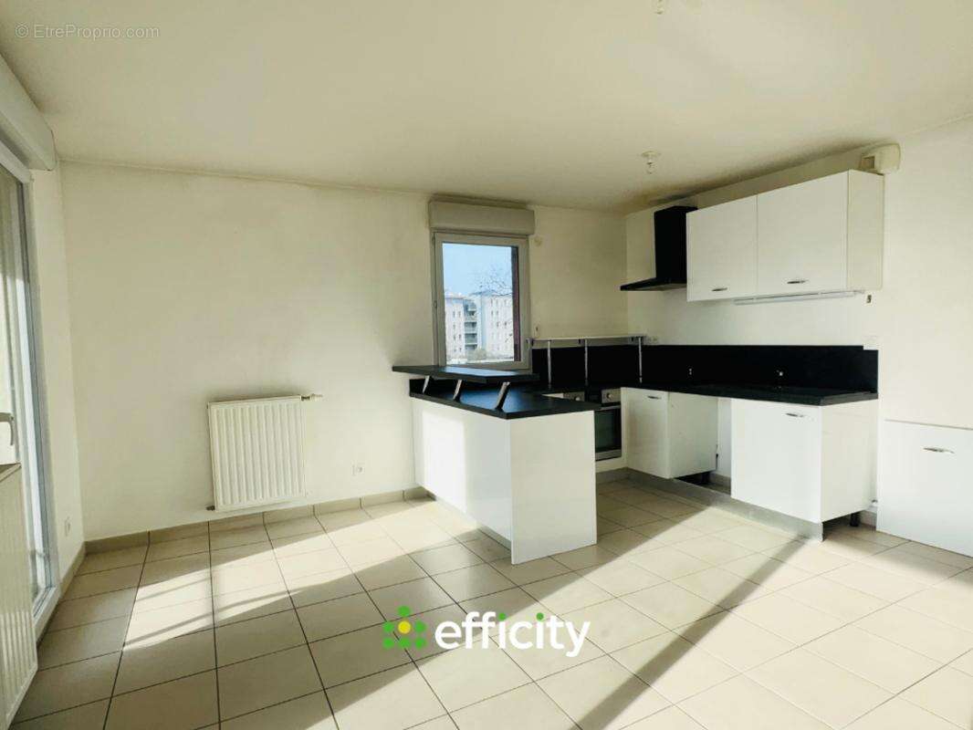 Appartement à VAULX-EN-VELIN