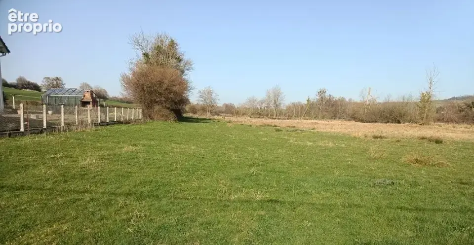 Terrain à FREAUVILLE