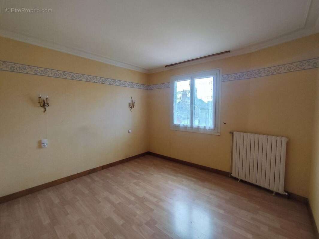 Maison 100 m² à Bais  - photo 7
