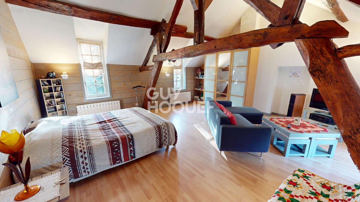 Maison à COURSON-MONTELOUP