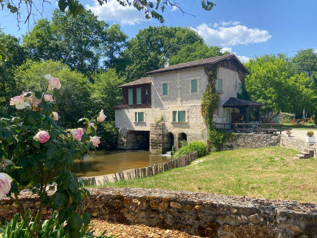 Maison à SAINT-CIERS-D'ABZAC
