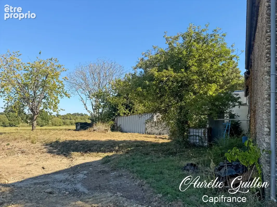 En exclusivité ! Longère en pierre – 135 m² habitables, combles, dépendance et terrain - photo 2