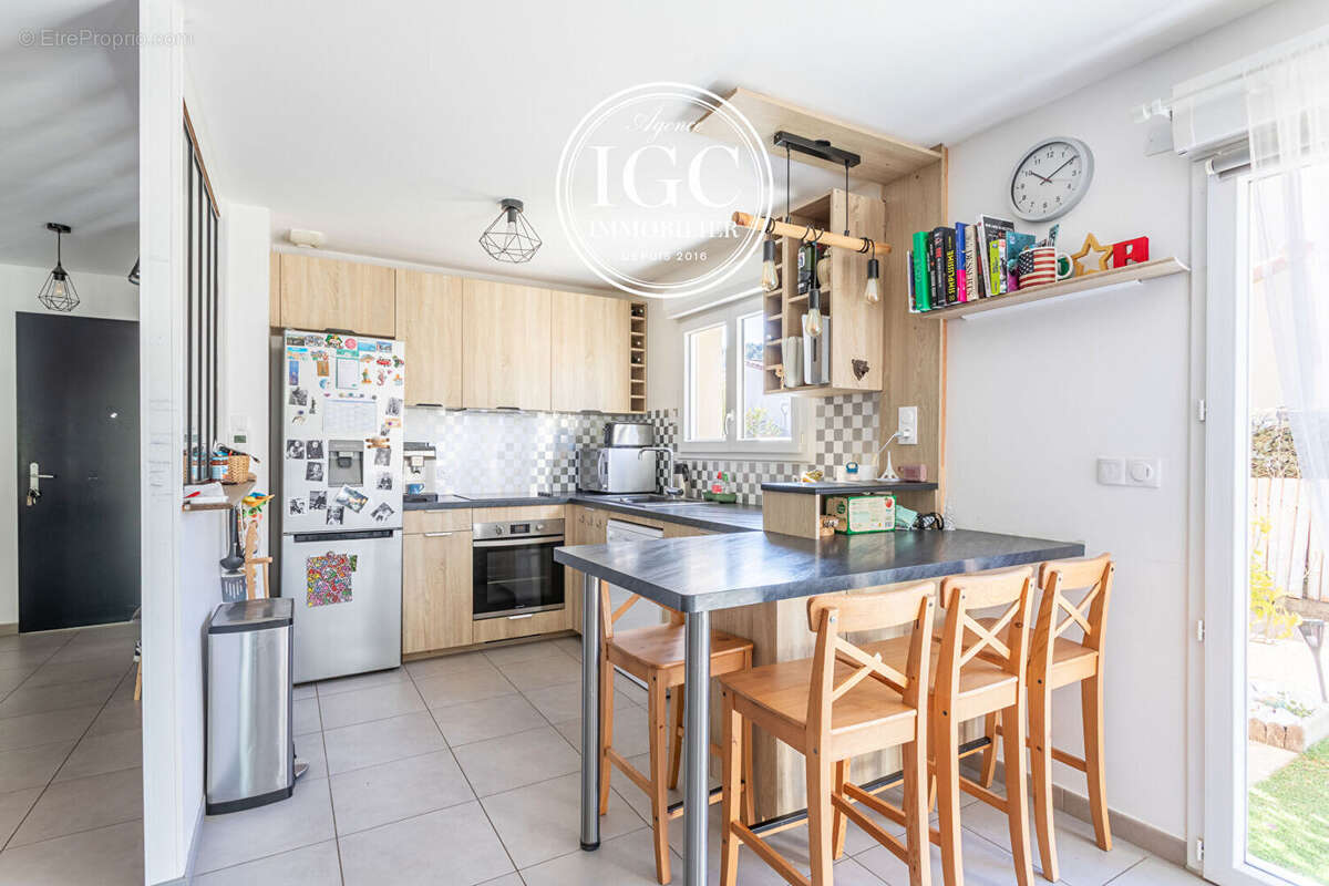 Maison à ENSUES-LA-REDONNE