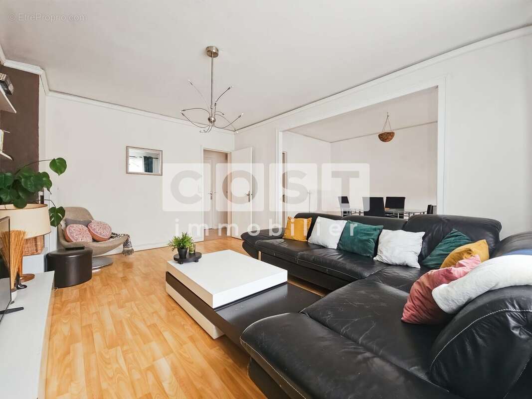 Appartement à COLOMBES