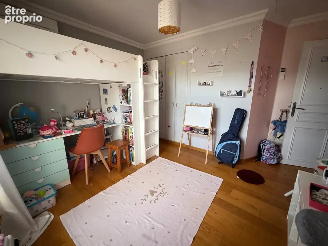 Maison de village – 118 m² – 3 chambres – cour intérieure – caves - photo 9