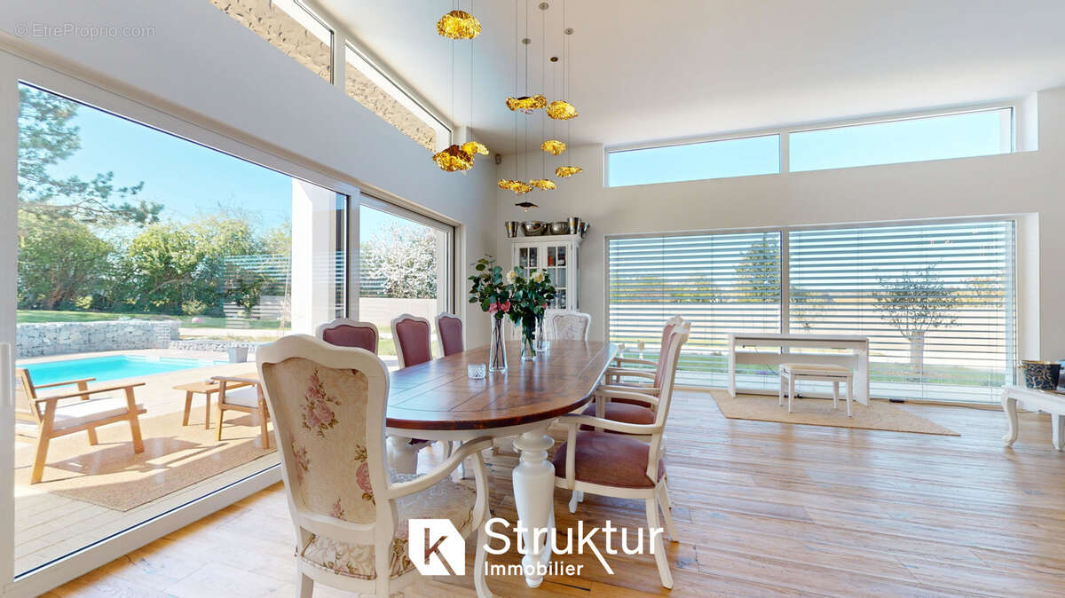 Maison à ROUSSY-LE-VILLAGE