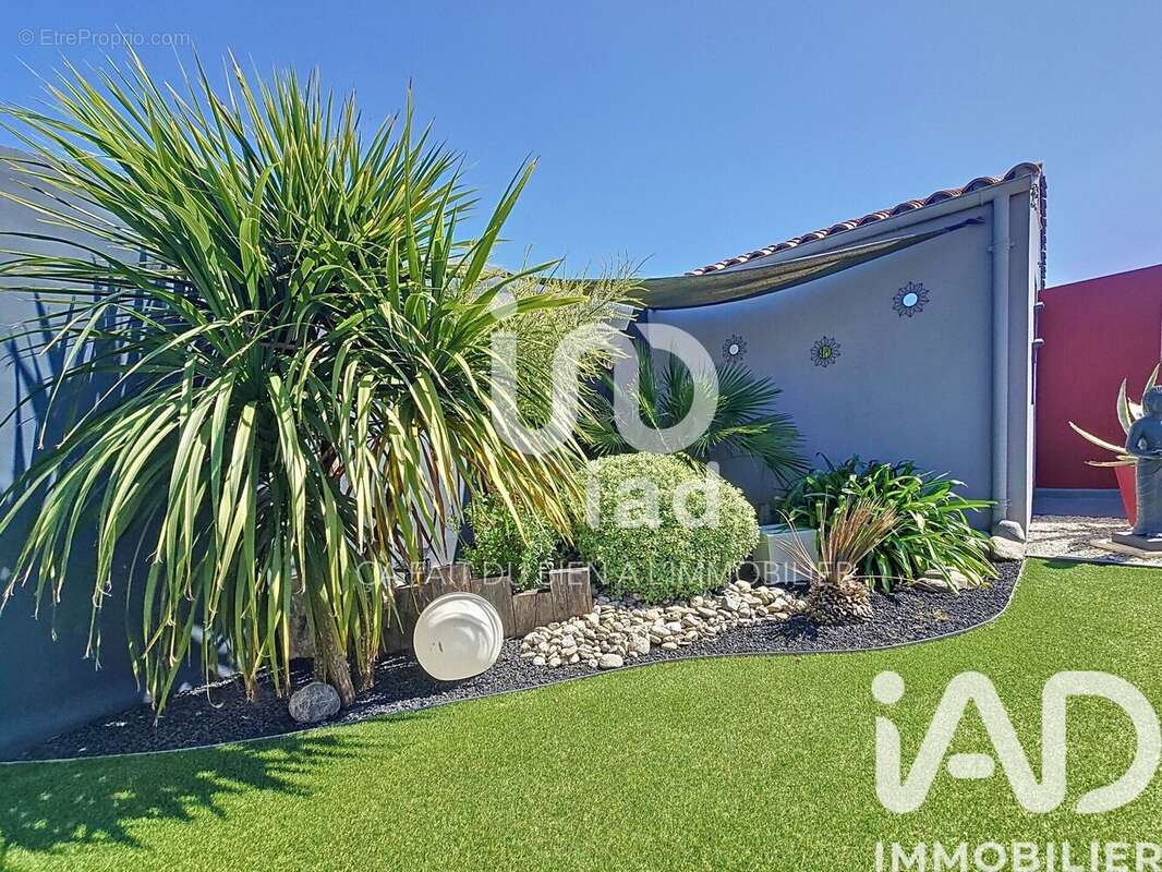 Photo 1 - Maison à SAINT-OUEN-D'AUNIS