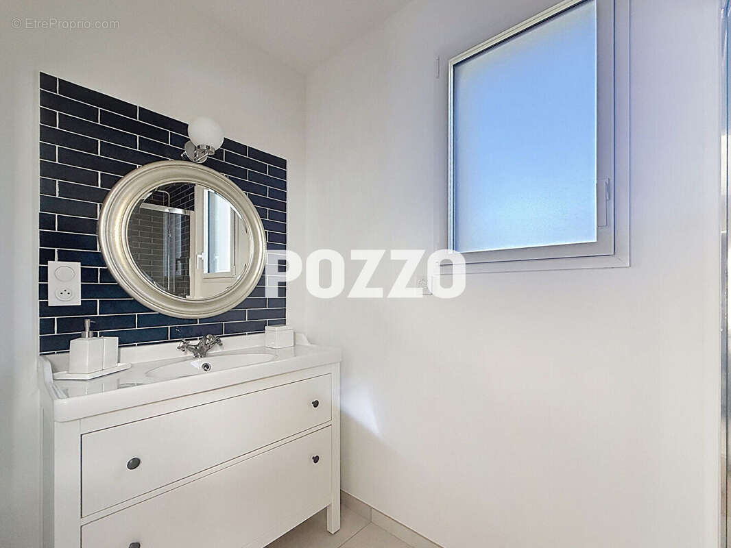 Maison à SAINT-PAIR-SUR-MER