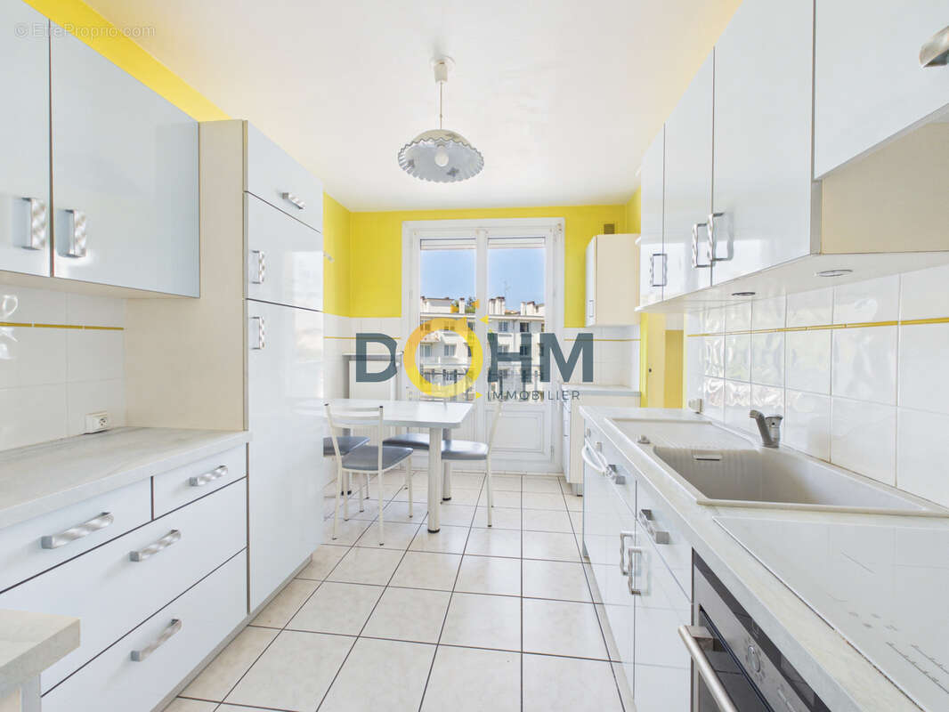 Appartement à SAINT-ETIENNE
