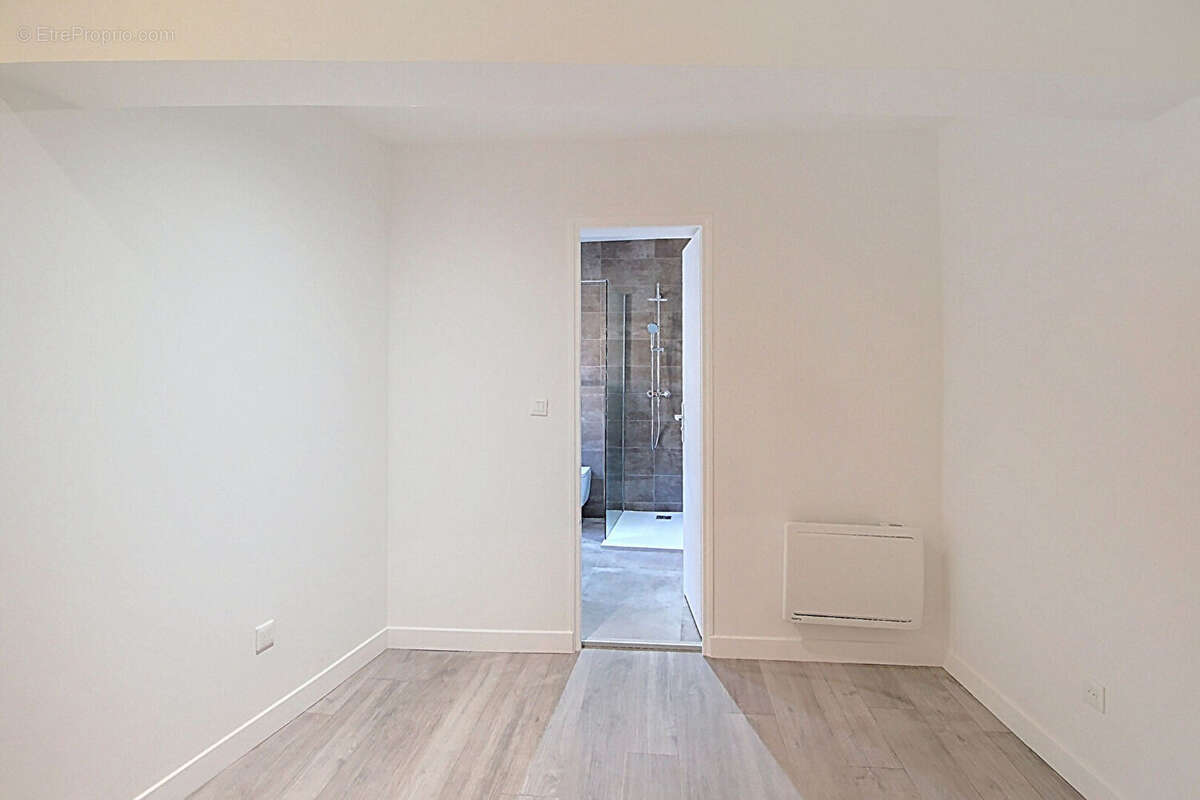 Appartement à LORGUES