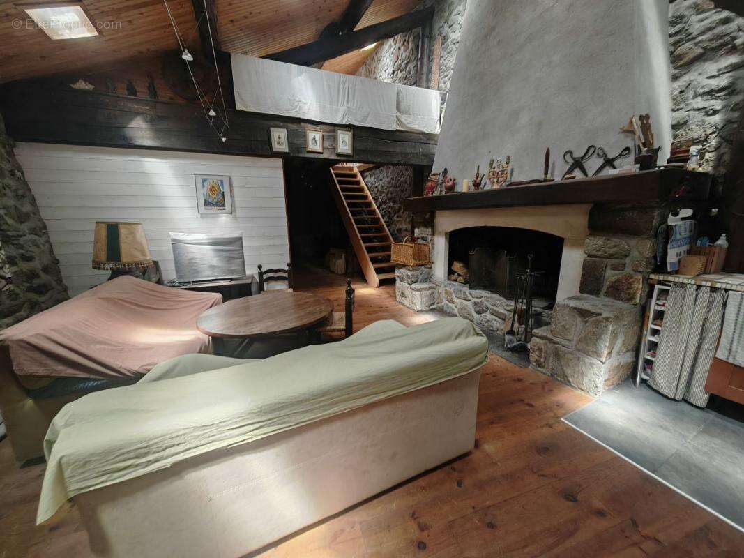 Maison 200 m² à Ax-Les-Thermes  - photo 4