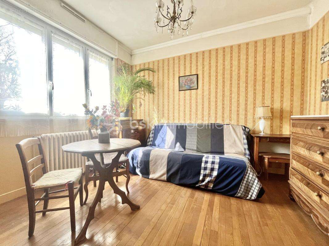 Maison familiale de 150m2 sur un terrain de 930m2 - photo 13