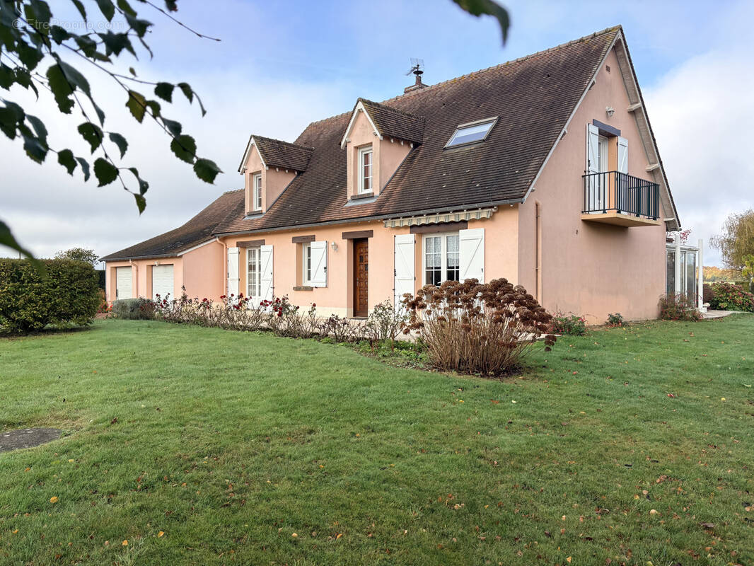 Maison à LE THIEULIN