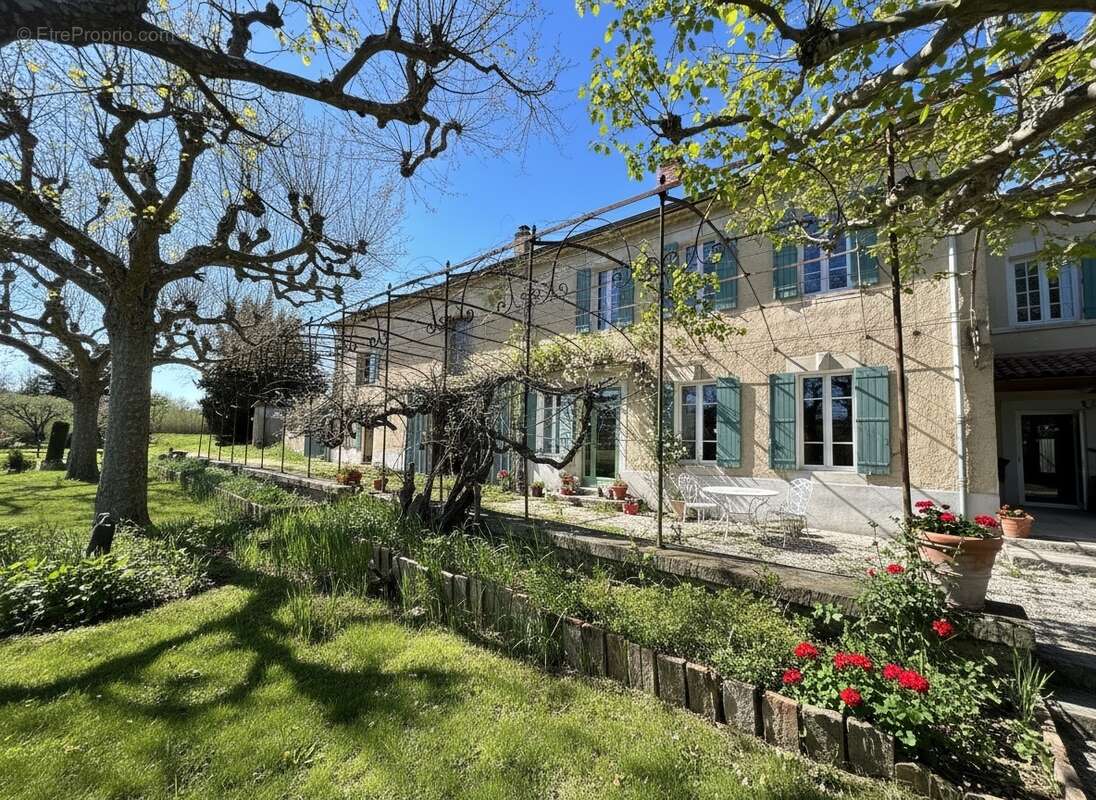 Maison à NOVES