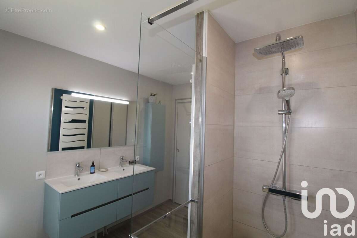 Photo 9 - Maison à YVRE-L&#039;EVEQUE