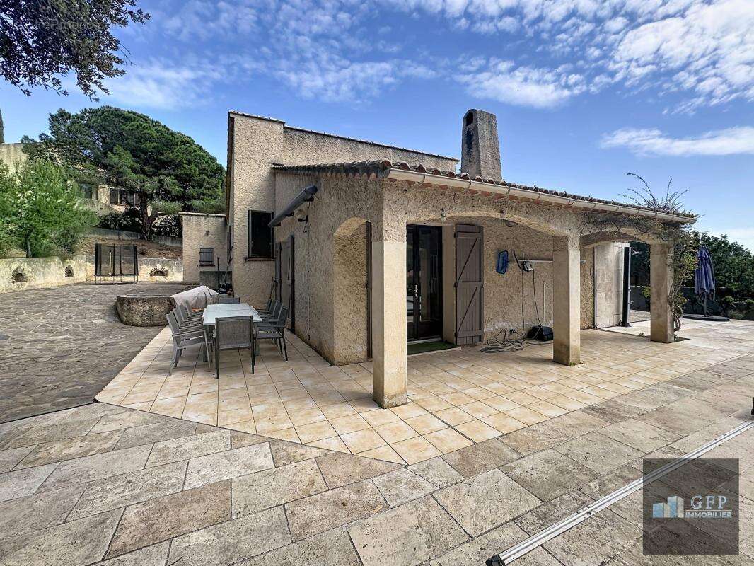 Maison à BORMES-LES-MIMOSAS