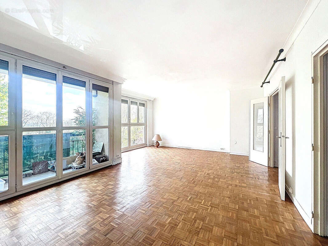 Appartement à SURESNES