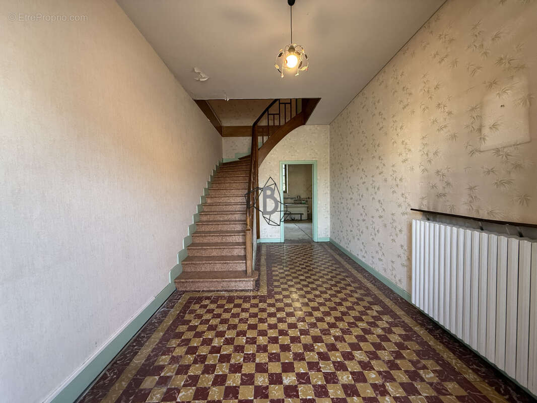 Maison T4 - 120 m2 - Blaye-les-Mines - photo 2